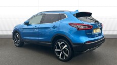 Nissan Qashqai 1.3 DiG-T N-Motion 5dr Petrol Hatchback